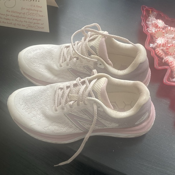 Women’s New Balance Sports Shoes - Picture 2 of 4